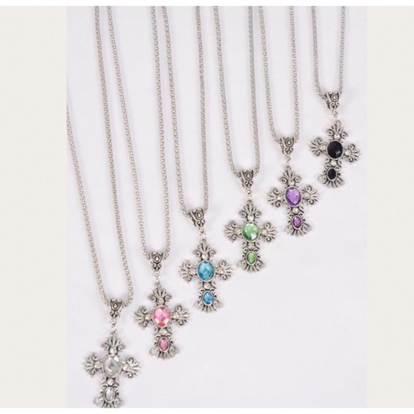 Jewelry - CROSS GLASS DIAMOND NECKLACE